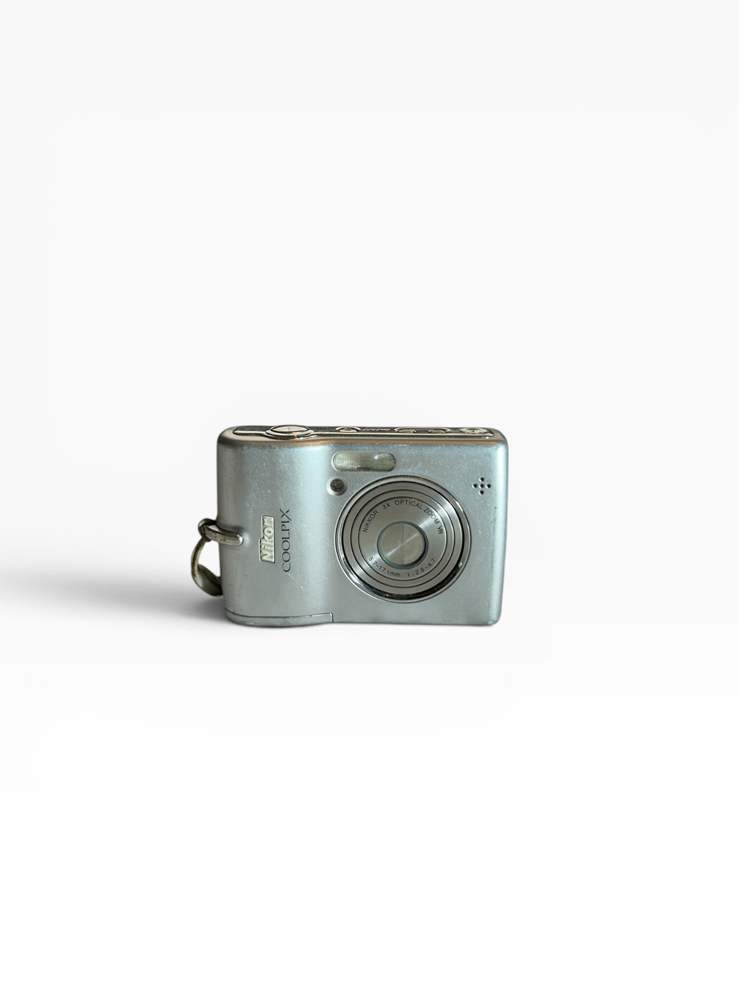 Nikon Coolpix L12