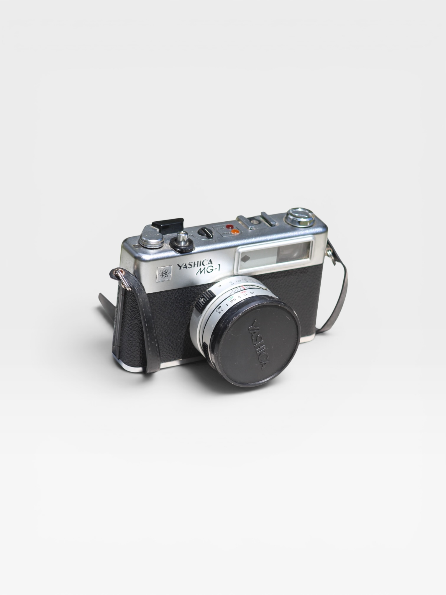 Yashica MG-1
