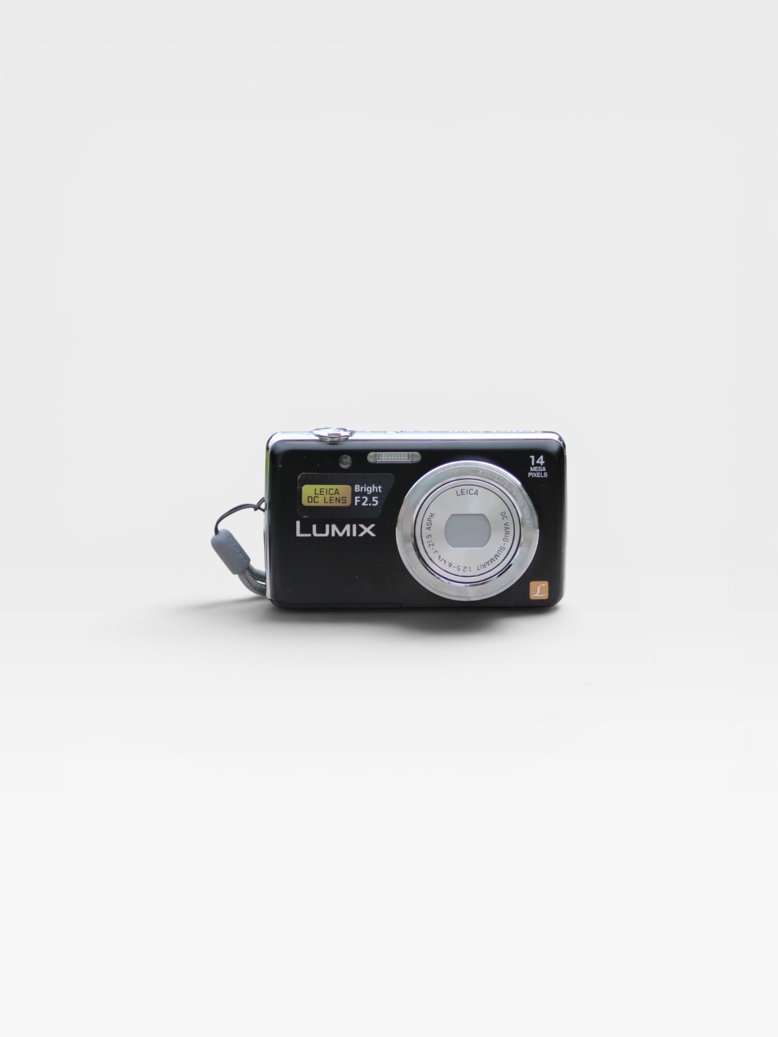 Lumix DMC FH6